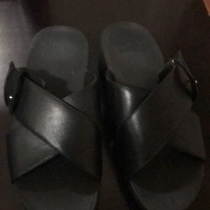 Color black, us 7, fitflop